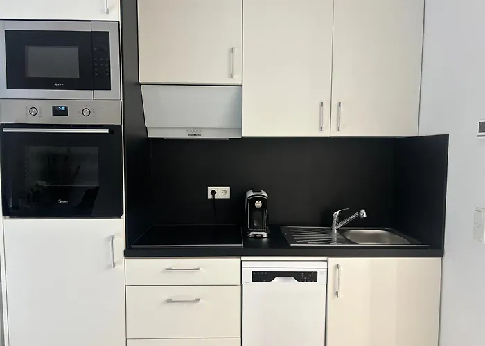 Lenti Duesseldorfer Apartment's Homestay