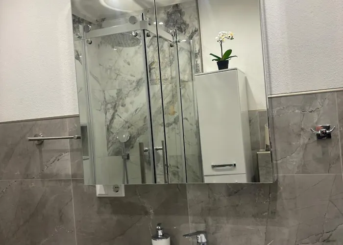 Lenti Duesseldorfer Apartment's *