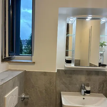 Lenti Duesseldorfer Apartment's *