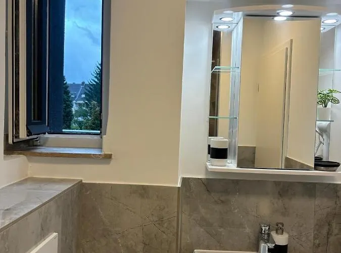 Lenti Duesseldorfer Apartment's *