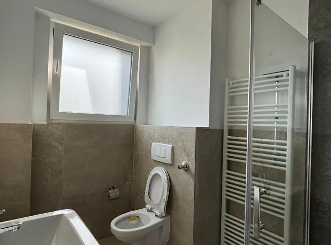 Lenti Duesseldorfer Apartment's *