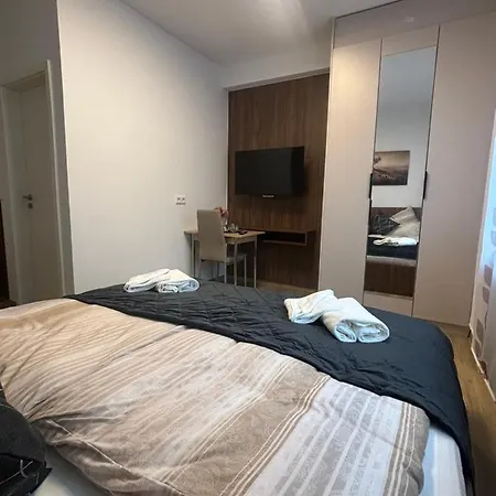 Lenti Duesseldorfer Apartment's 杜塞尔多夫