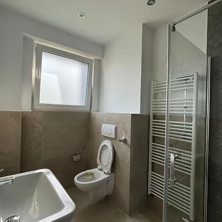 Lenti Duesseldorfer Apartment's *