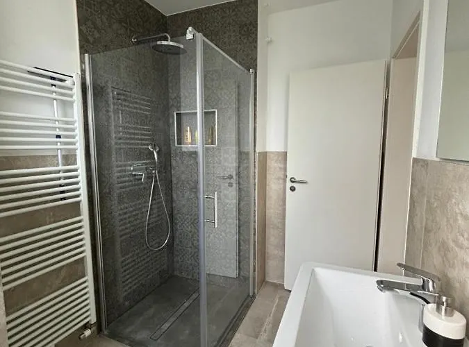 Quarto em Acomodações Particulares Lenti Duesseldorfer Apartment's